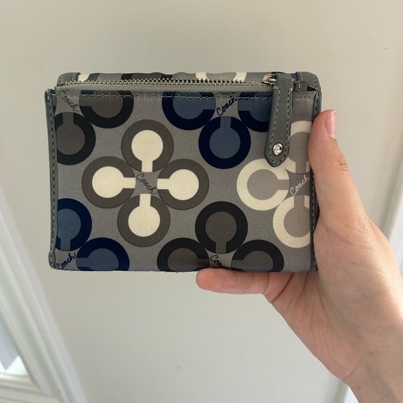 Y2K Coach Ashley Trifold Optic Wallet with Horse and Carriage Logo Blue / Grey - Picture 2 of 3